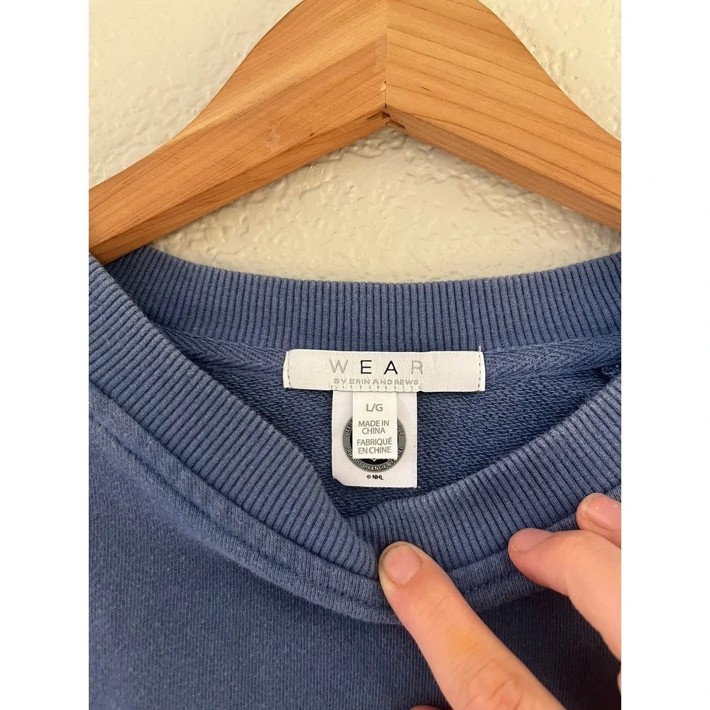 WEAR by Erin Andrews Colorado Avalanche NHL Sweatshirt Blue Cropped Large L